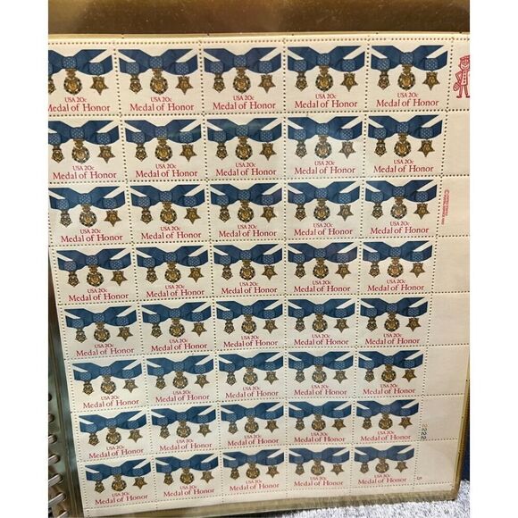 MNH 1983 Medal of Honor 40 20c Sheet of Stamps Scott #2045 - Picture 2 of 2